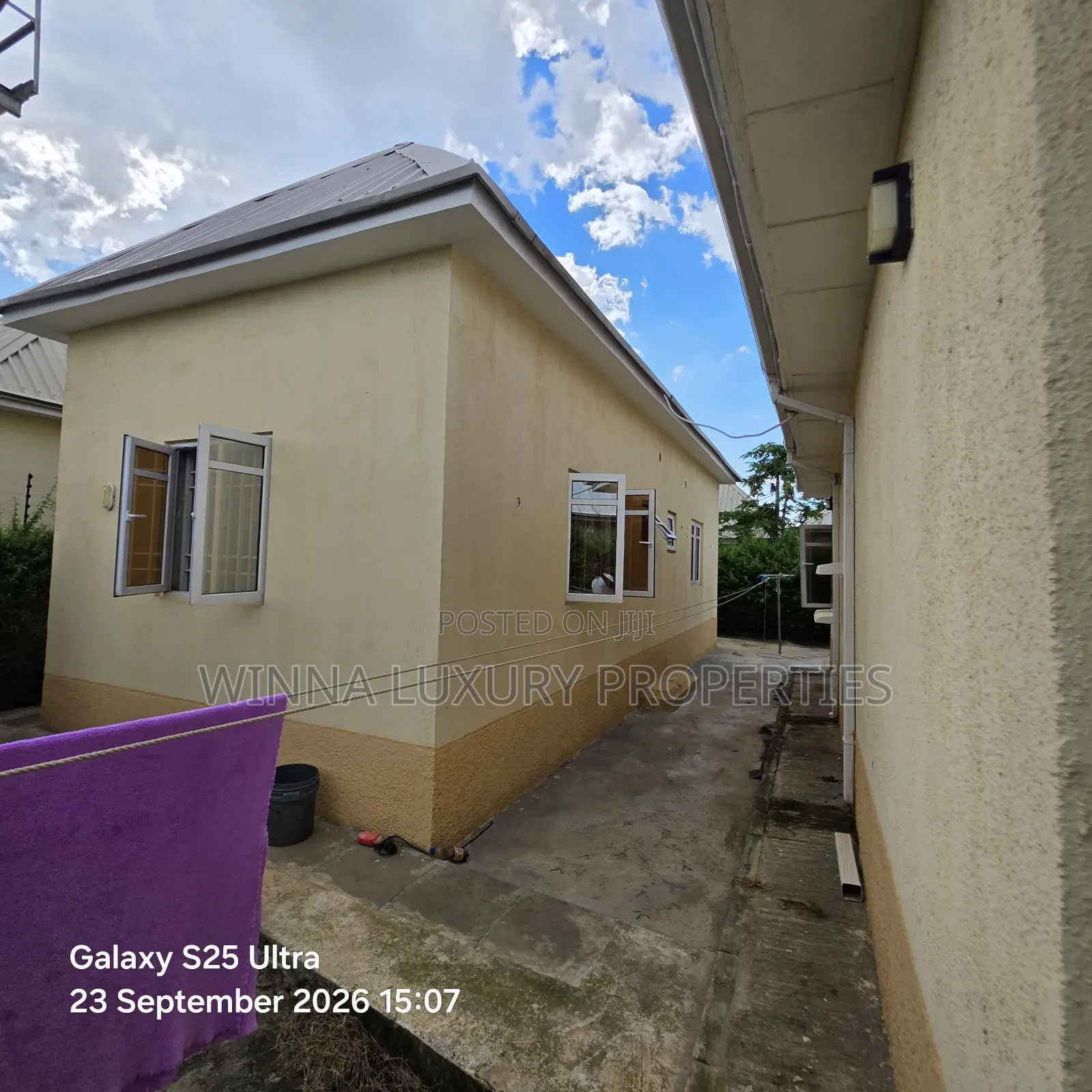 5bdrm Bungalow in Von Garden Estate, Lugbe District for sale in Lugbe District