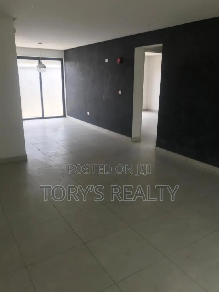 3bdrm Townhouse / Terrace in Agungi for rent in Agungi