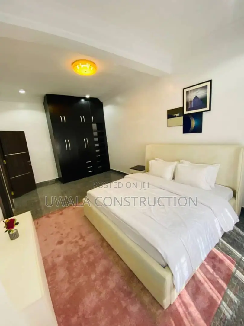 Deluxe Three-Bedroom Apartment in Guzape District