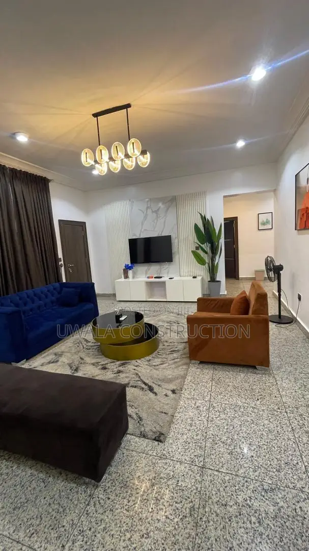 Deluxe Three-Bedroom Apartment in Guzape District