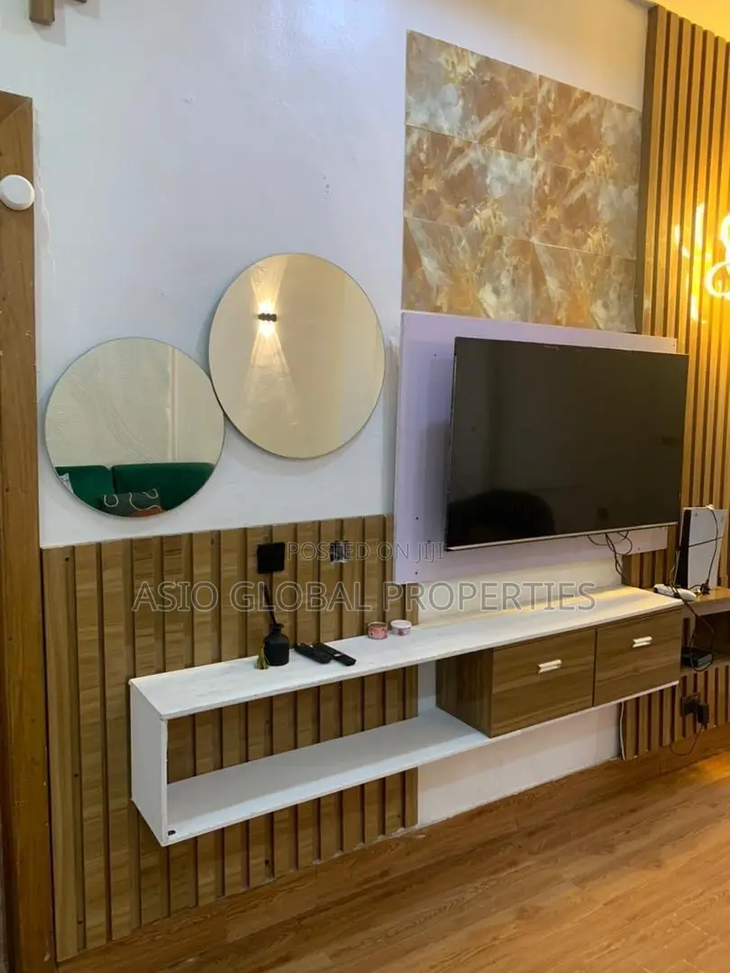 5 Bedroom Self Compound | Snooker/Pool/Cinema/Ps5 in Lekki Phase 1 in Lekki Phase 1