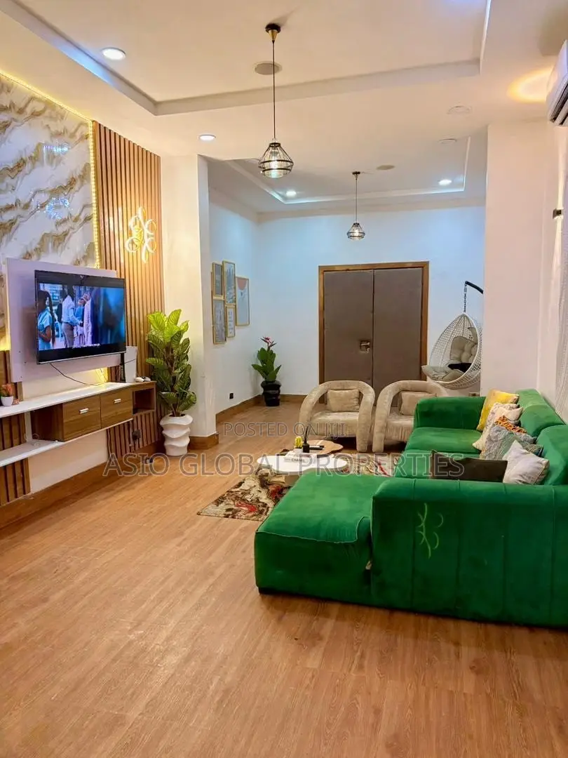 5 Bedroom Self Compound | Snooker/Pool/Cinema/Ps5 in Lekki Phase 1 in Lekki Phase 1