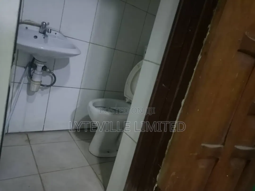 Executive Office 25sqm in Utako