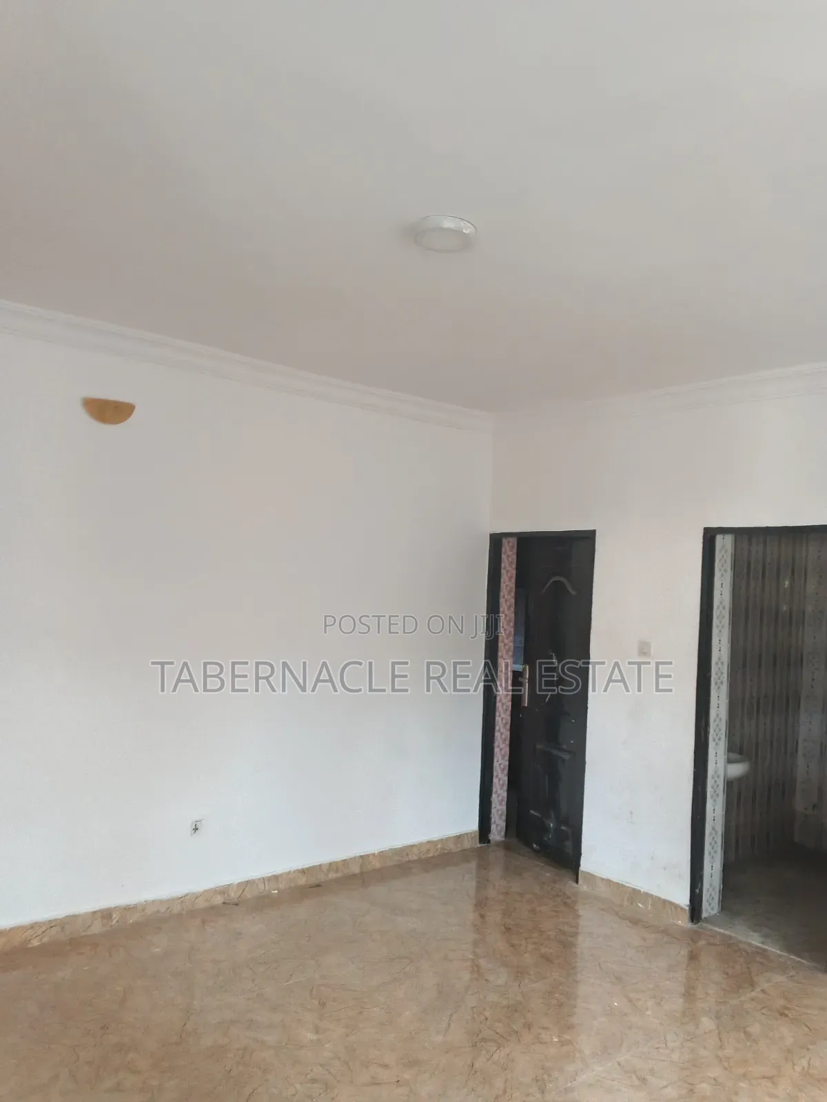 3bdrm Block of Flats in Oreyo Ikorodu for rent in Ikorodu