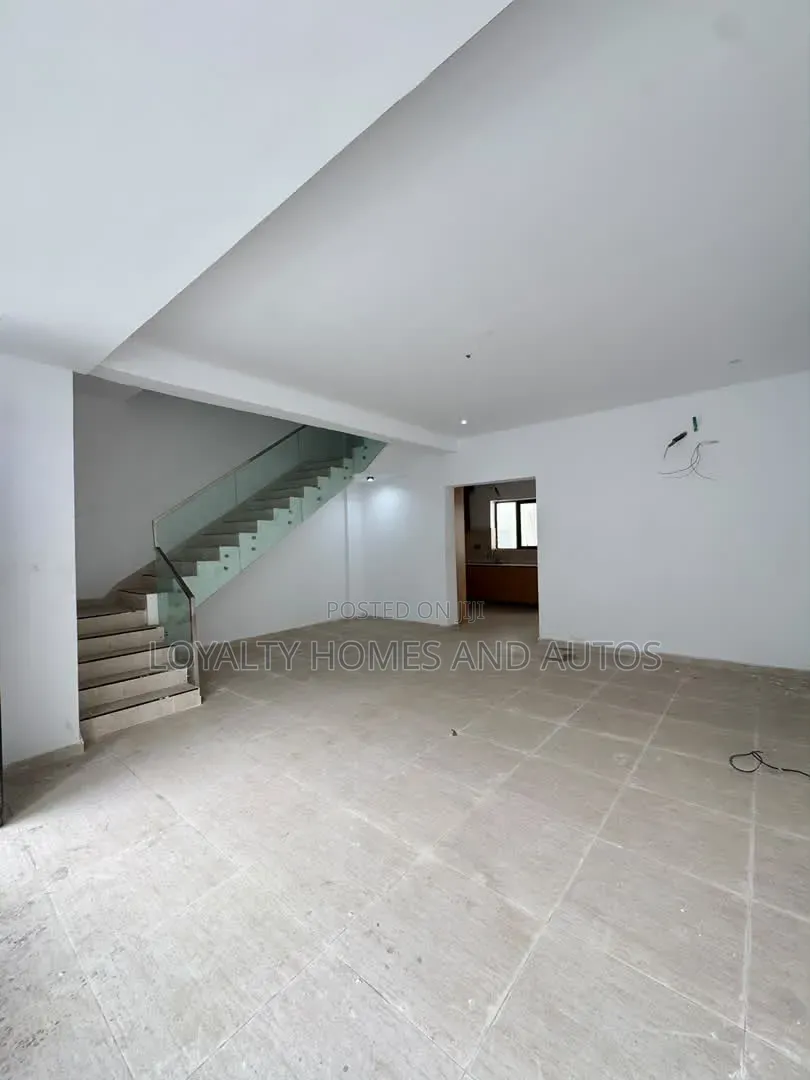 3bdrm Maisonette in Lekki Phase 1 for sale in Lekki Phase 1