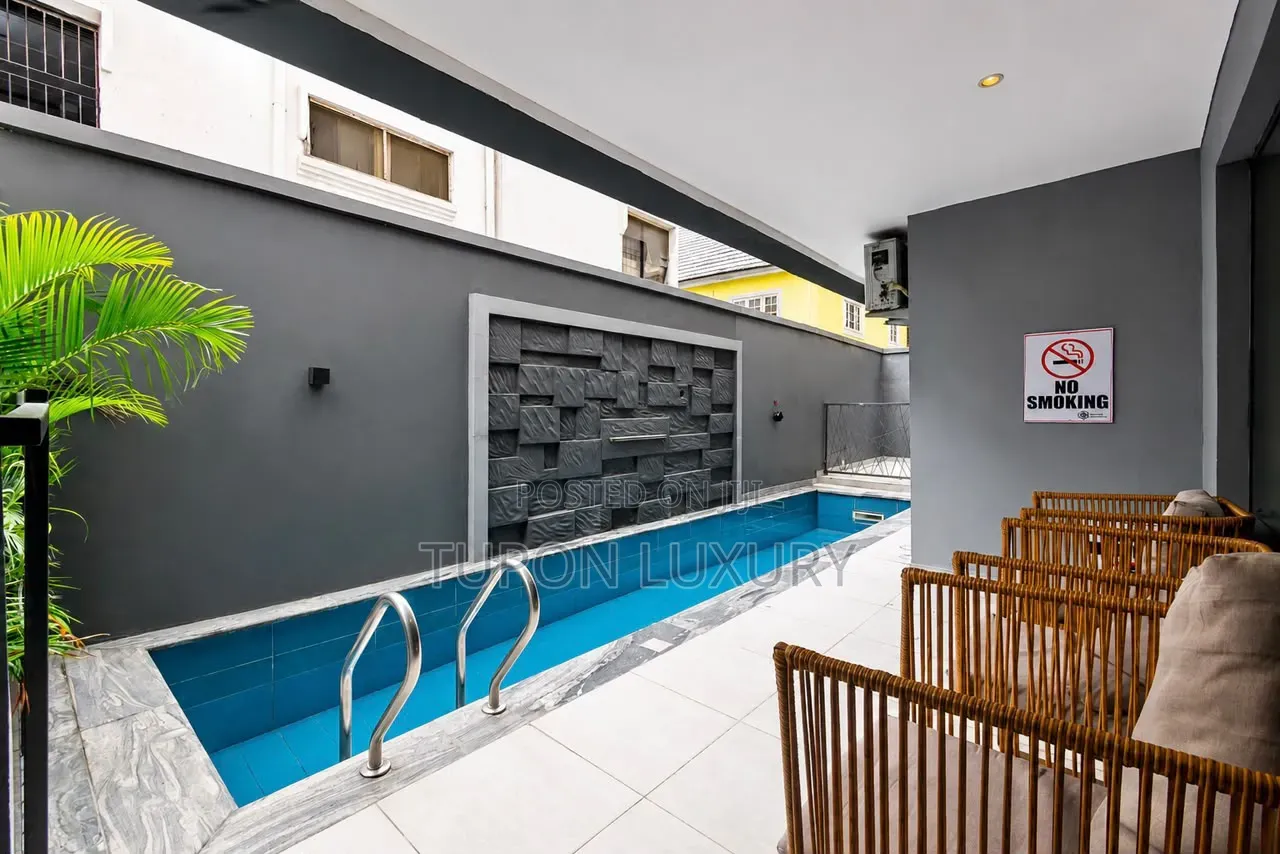 Luxury Studio Apartment With Pool and Gym in Lekki Phase 1