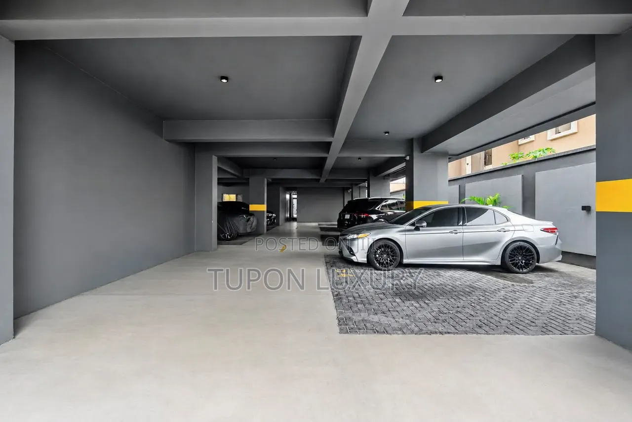 Luxury Studio Apartment With Pool and Gym in Lekki Phase 1