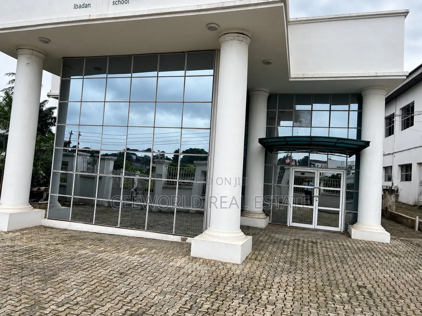 A Big 7 Rooms Office Space at Bodija in Bodija