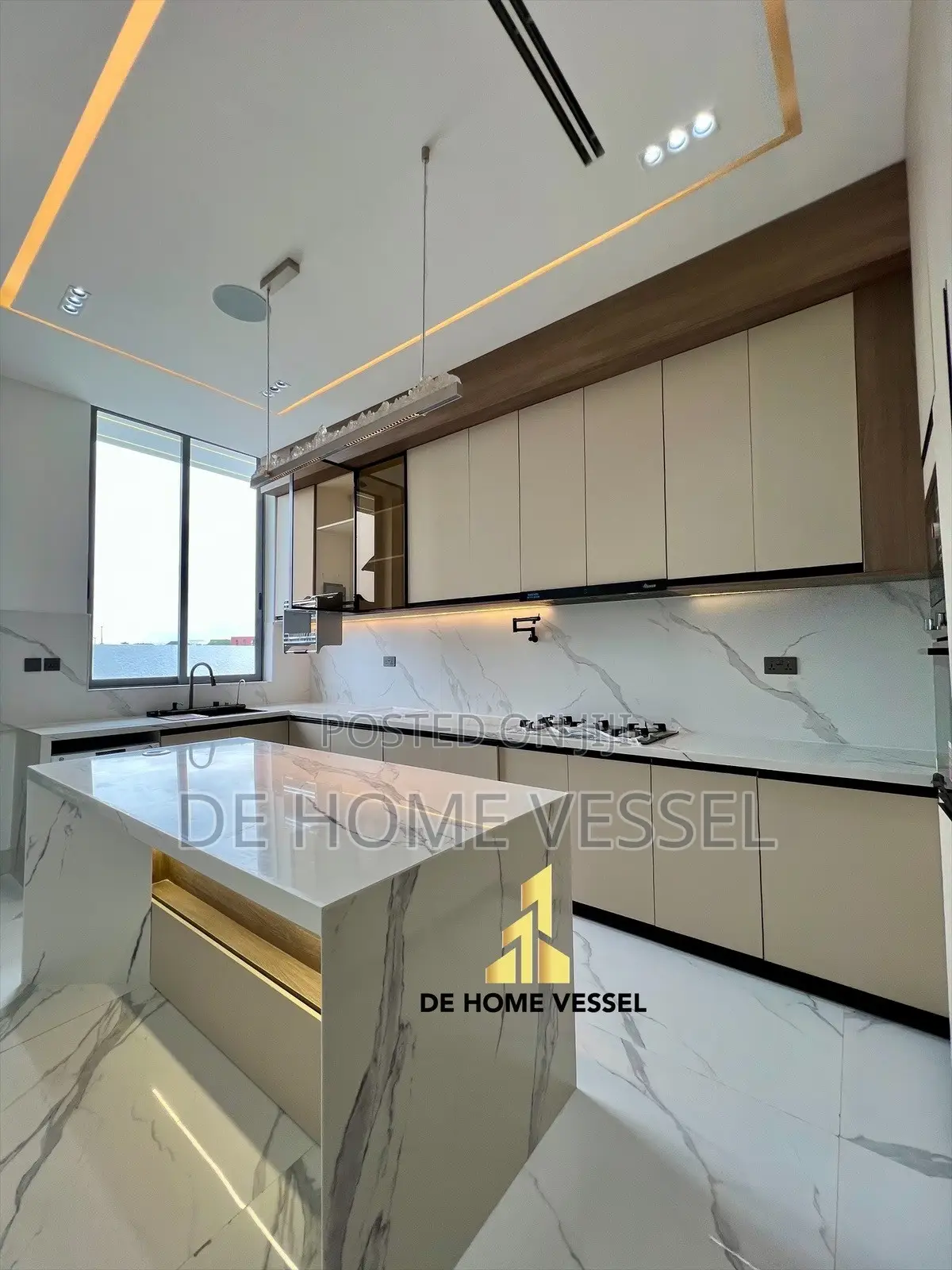 5bdrm Duplex in Osapa london for sale in Osapa london