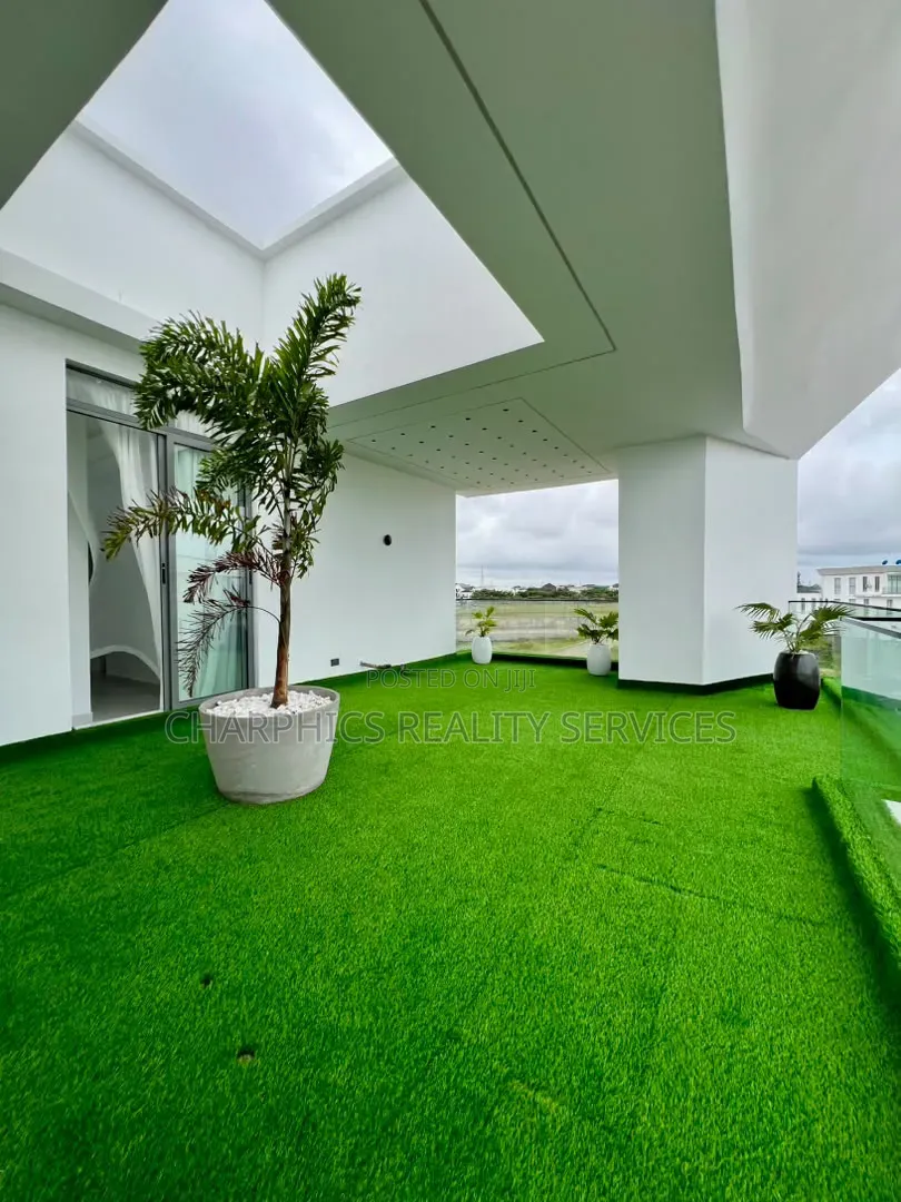 5bdrm Duplex in Osapa london for sale in Osapa london