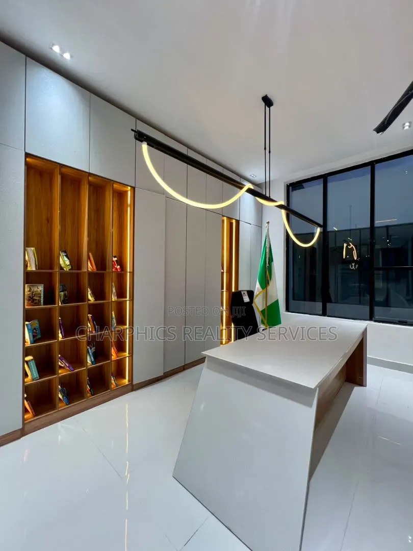 5bdrm Duplex in Osapa london for sale in Osapa london