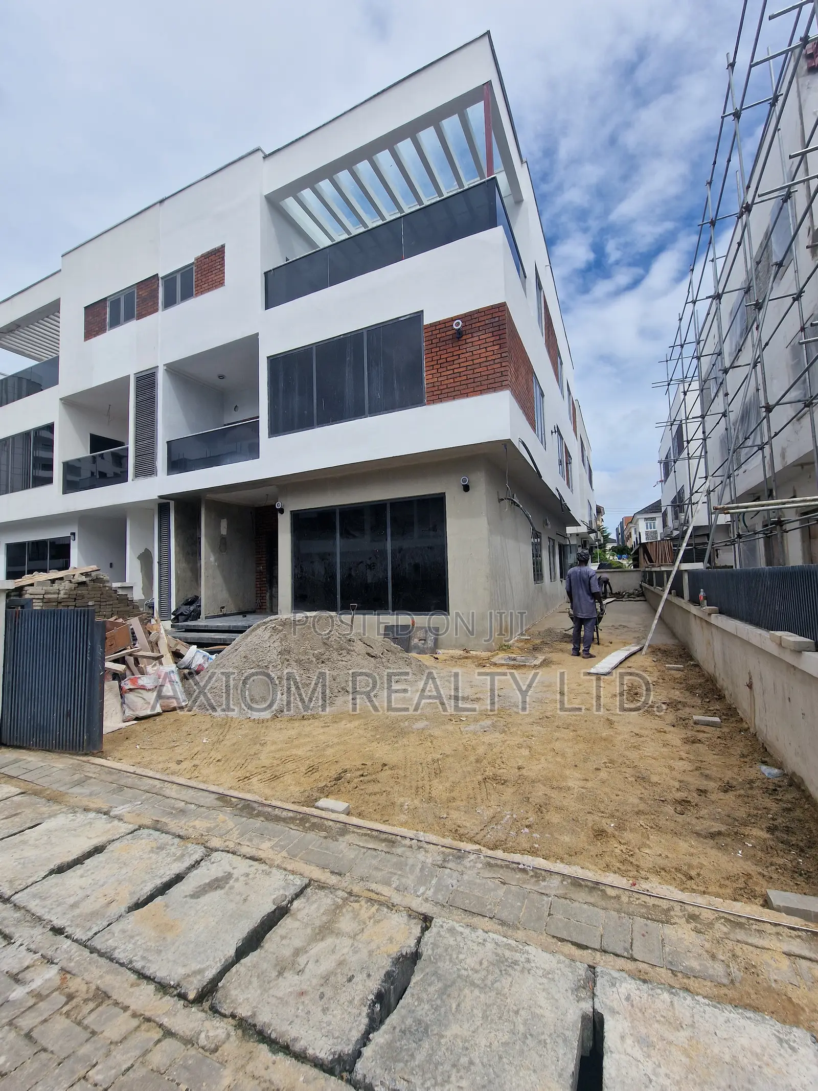 4bdrm Duplex in Banana Island for rent in Banana Island