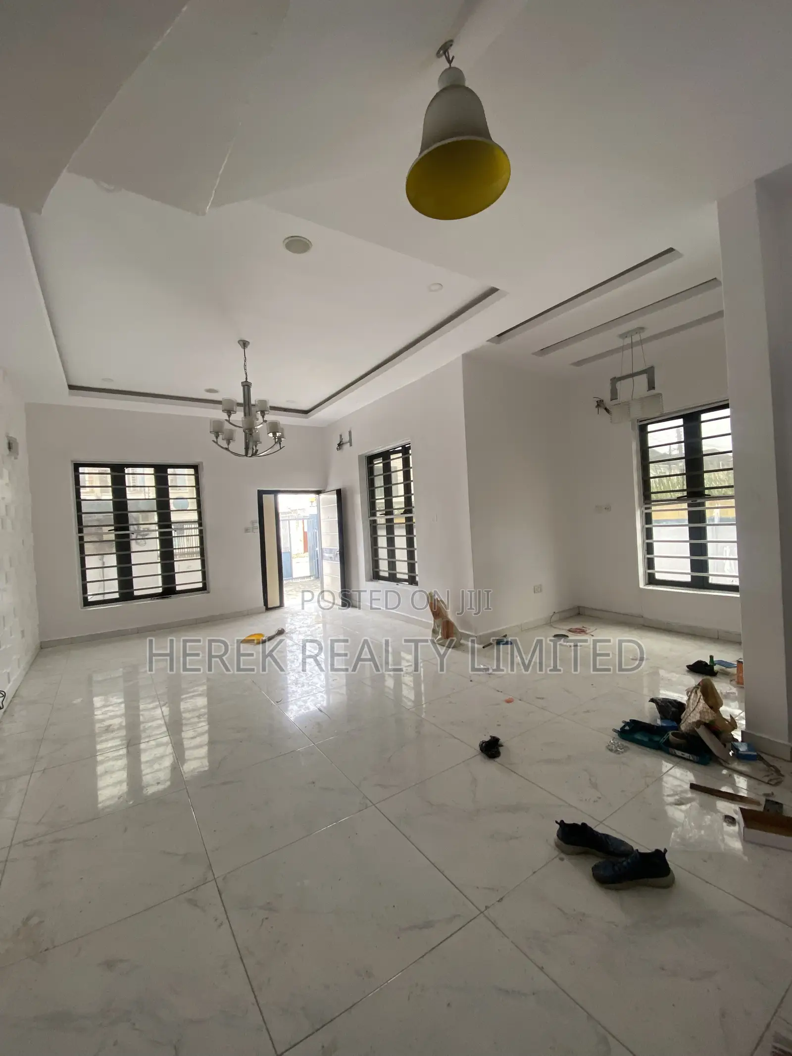 4bdrm Duplex in Empire Estate, Chevron for rent in Chevron