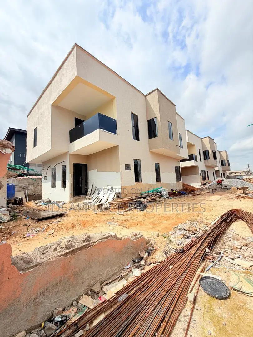 4bdrm Duplex in Adeniyi Jones for sale in Adeniyi Jones
