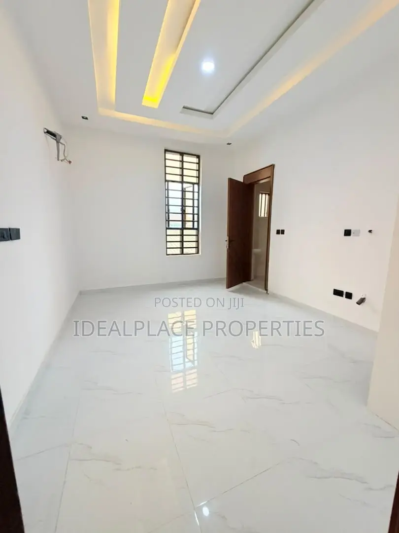 4bdrm Duplex in Oko-Oba for sale in Oko-Oba