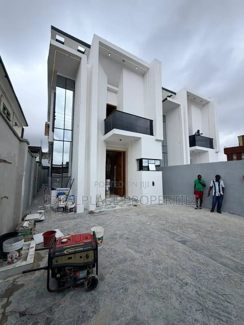 4bdrm Duplex in Oko-Oba for sale in Oko-Oba