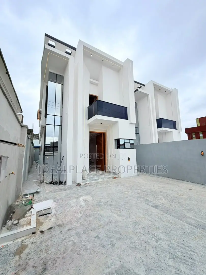 4bdrm Duplex in Oko-Oba for sale in Oko-Oba