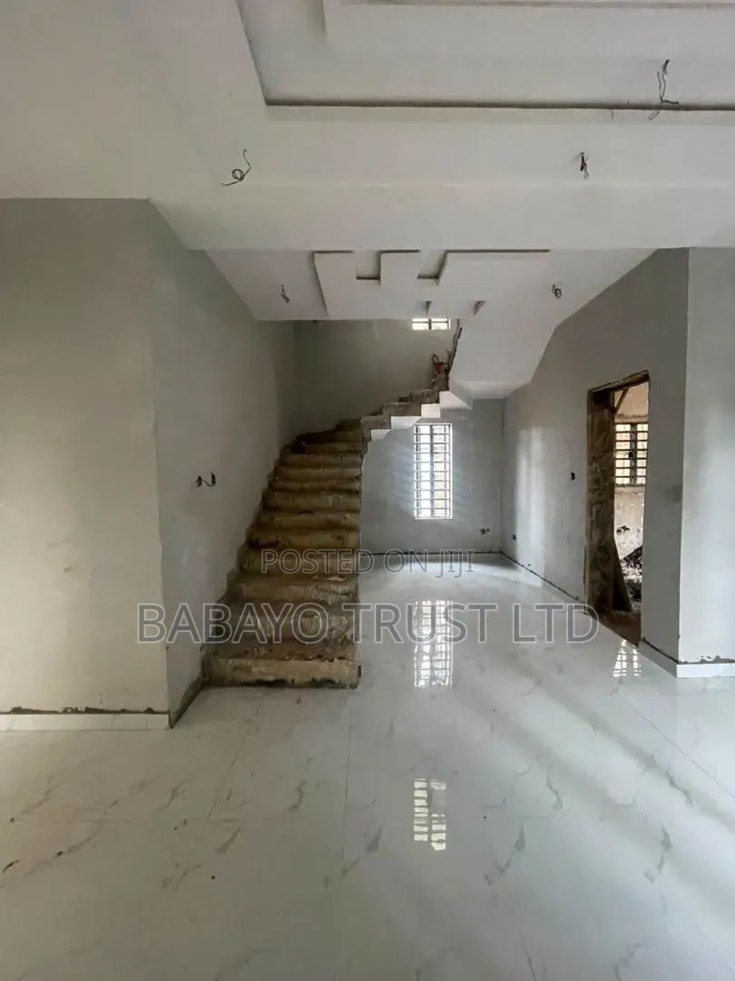 5bdrm Duplex in Egbeda for sale in Egbeda