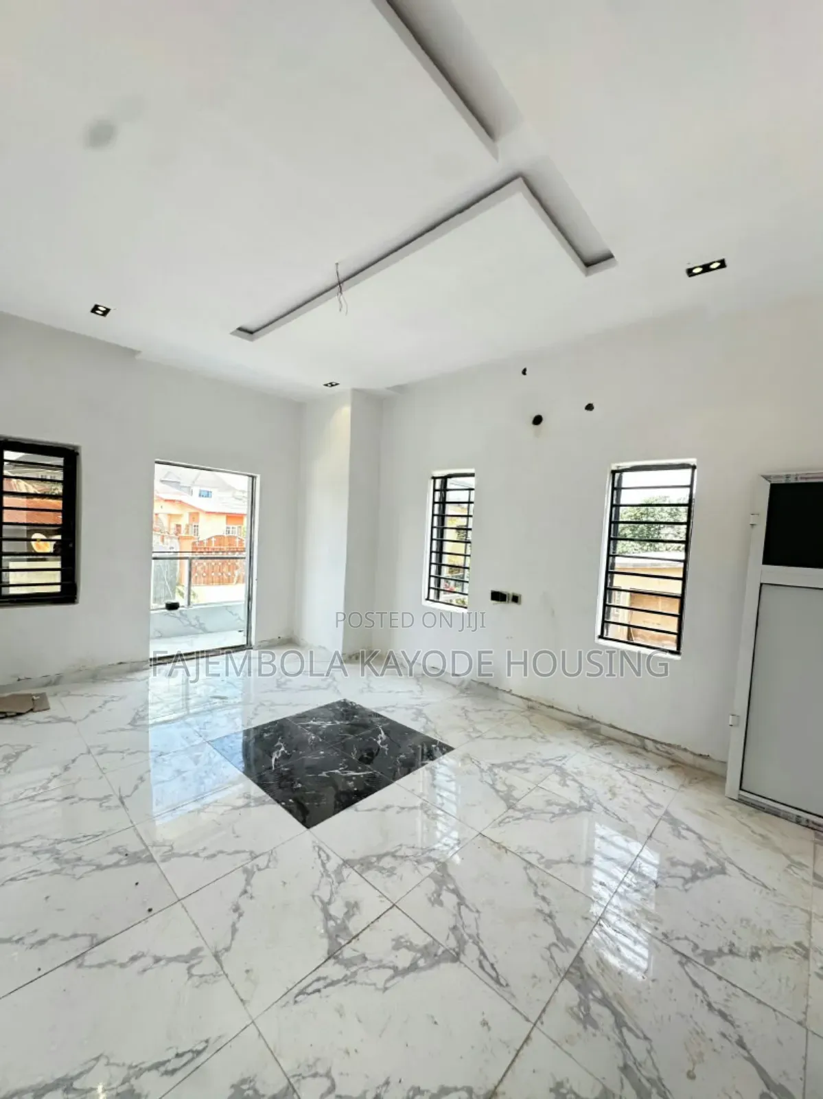 5bdrm Duplex in Eleyele for sale in Eleyele