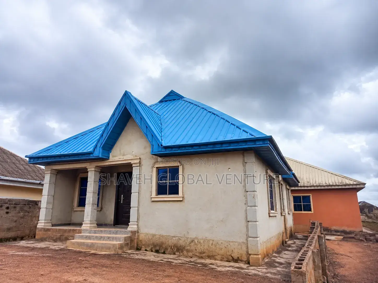 2bdrm Apartment in Iju, Ado-Odo/Ota for sale in Ado-Odo/Ota