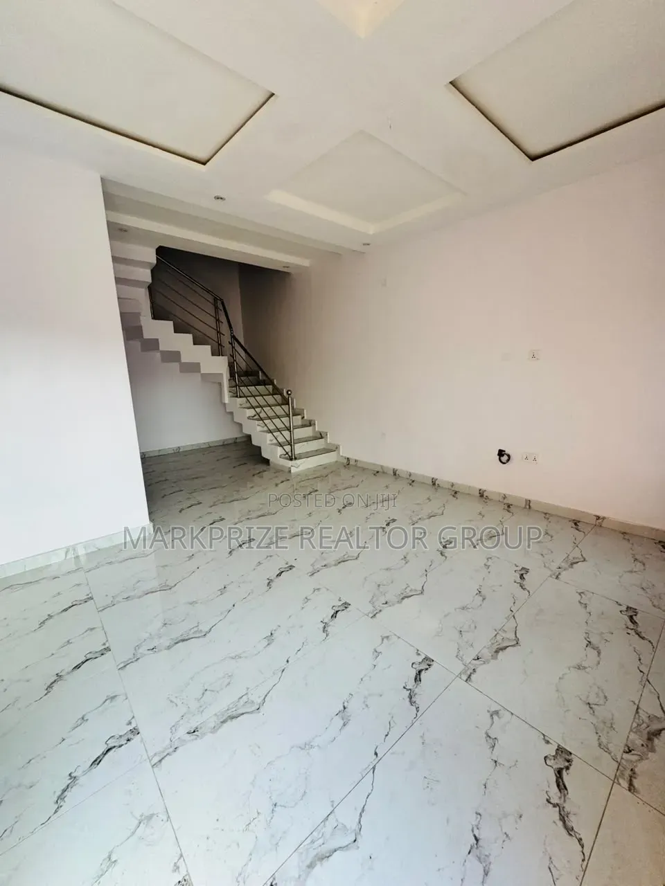 3bdrm Duplex in Agege Lagos, Oko-Oba for sale in Oko-Oba