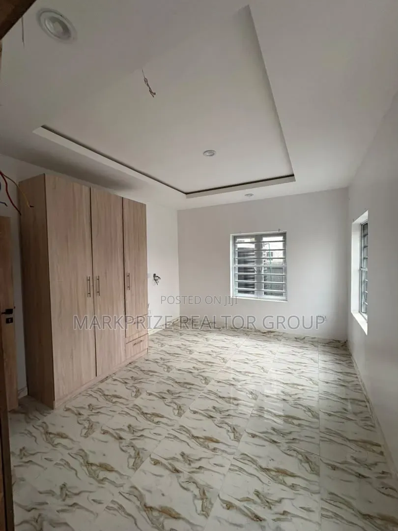 2bdrm Apartment in Abraham Adesanya for sale in Abraham Adesanya