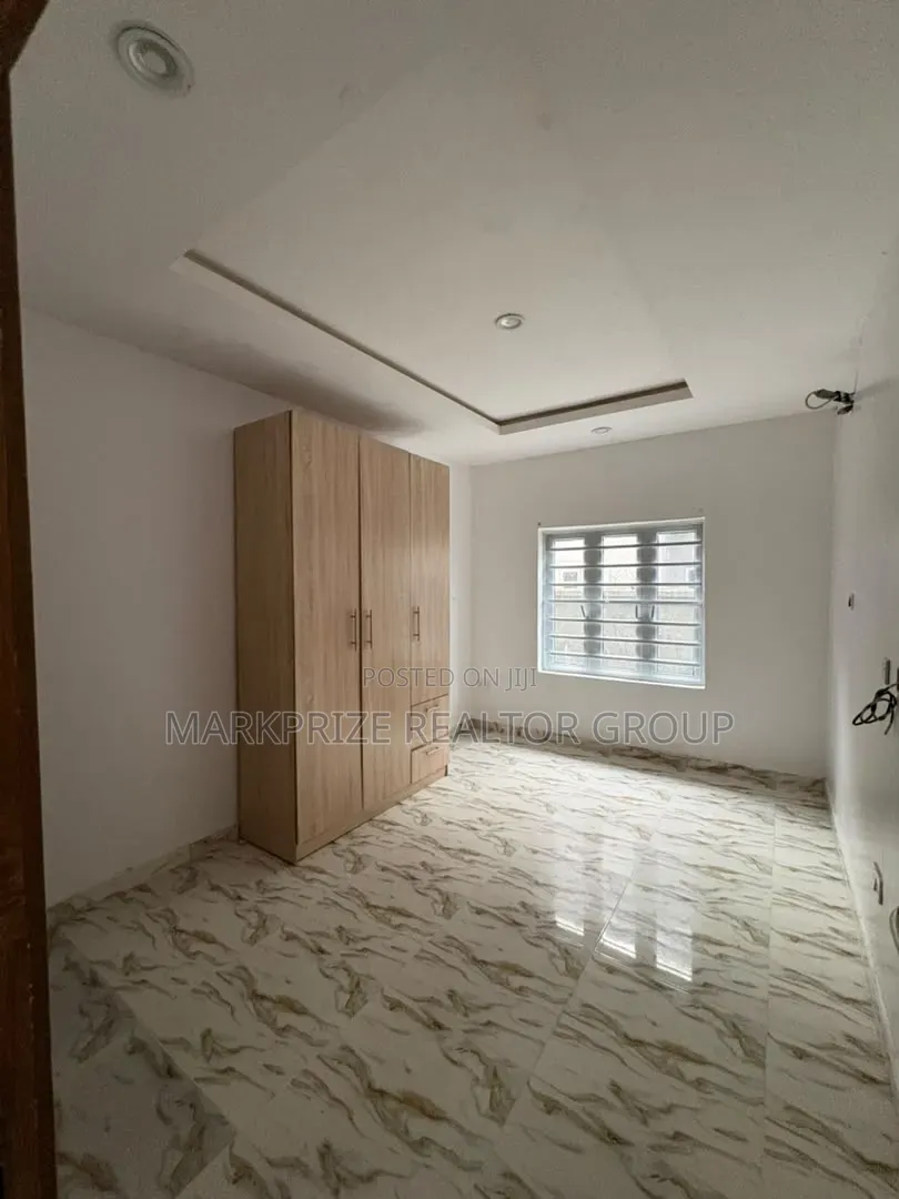 2bdrm Apartment in Abraham Adesanya for sale in Abraham Adesanya