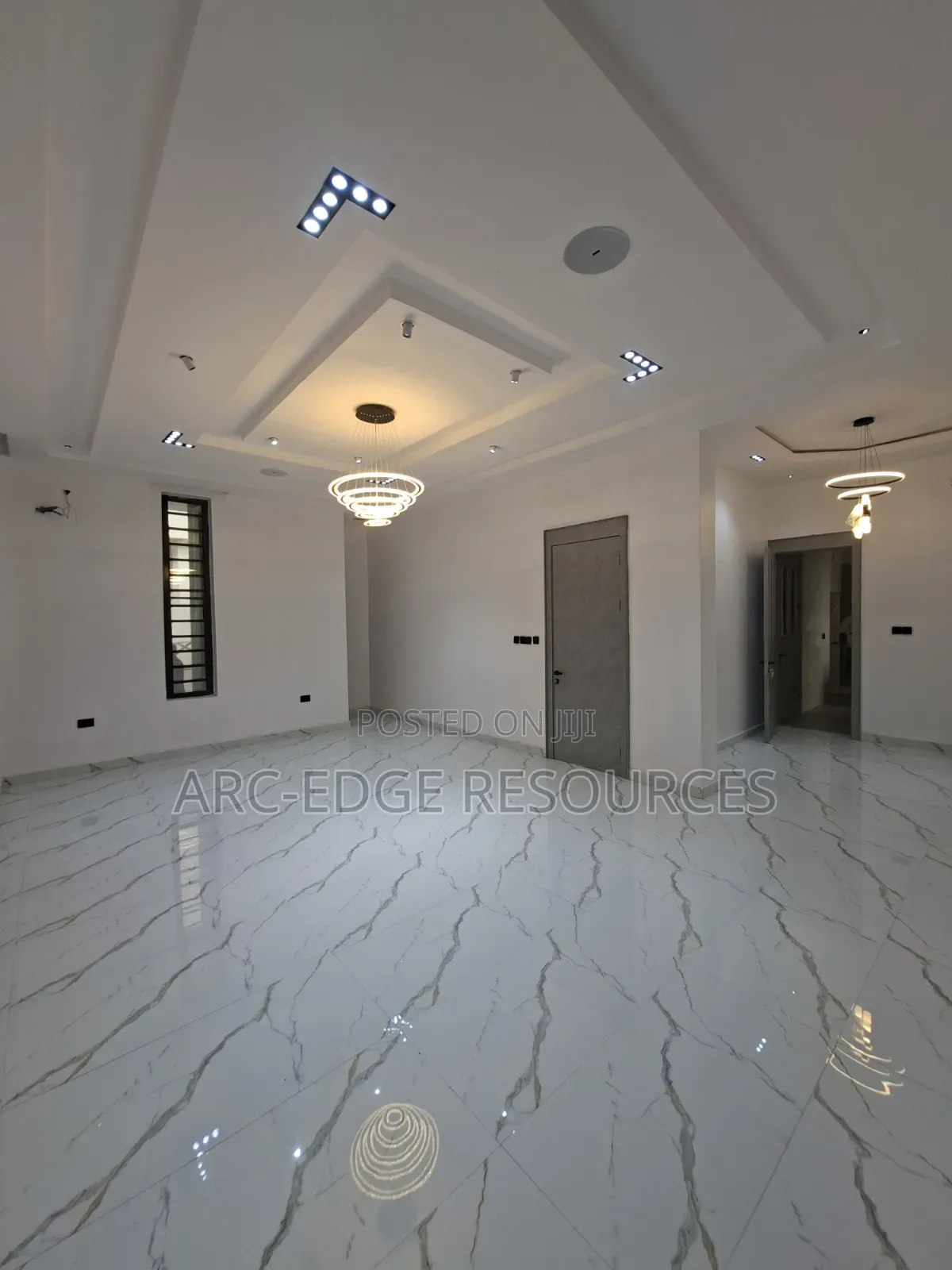 5bdrm Duplex in Ago Palace for sale in Ago Palace