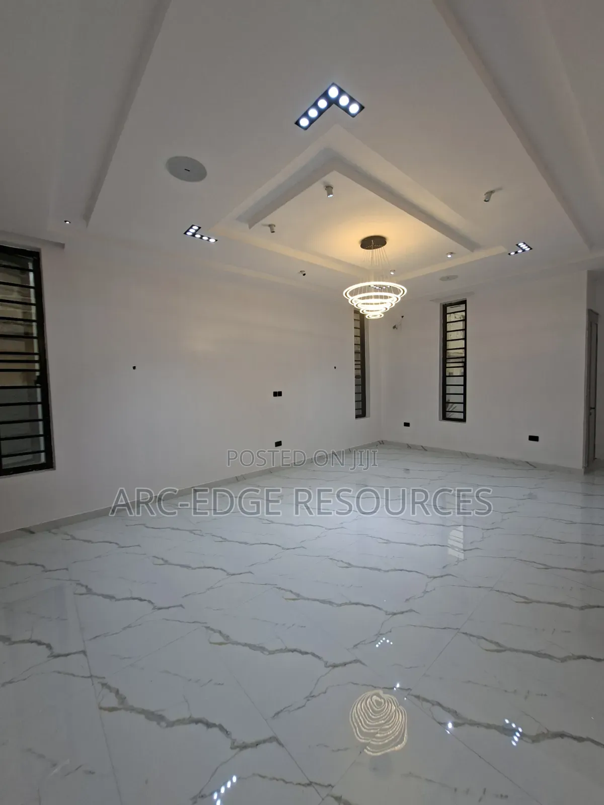 5bdrm Duplex in Ago Palace for sale in Ago Palace