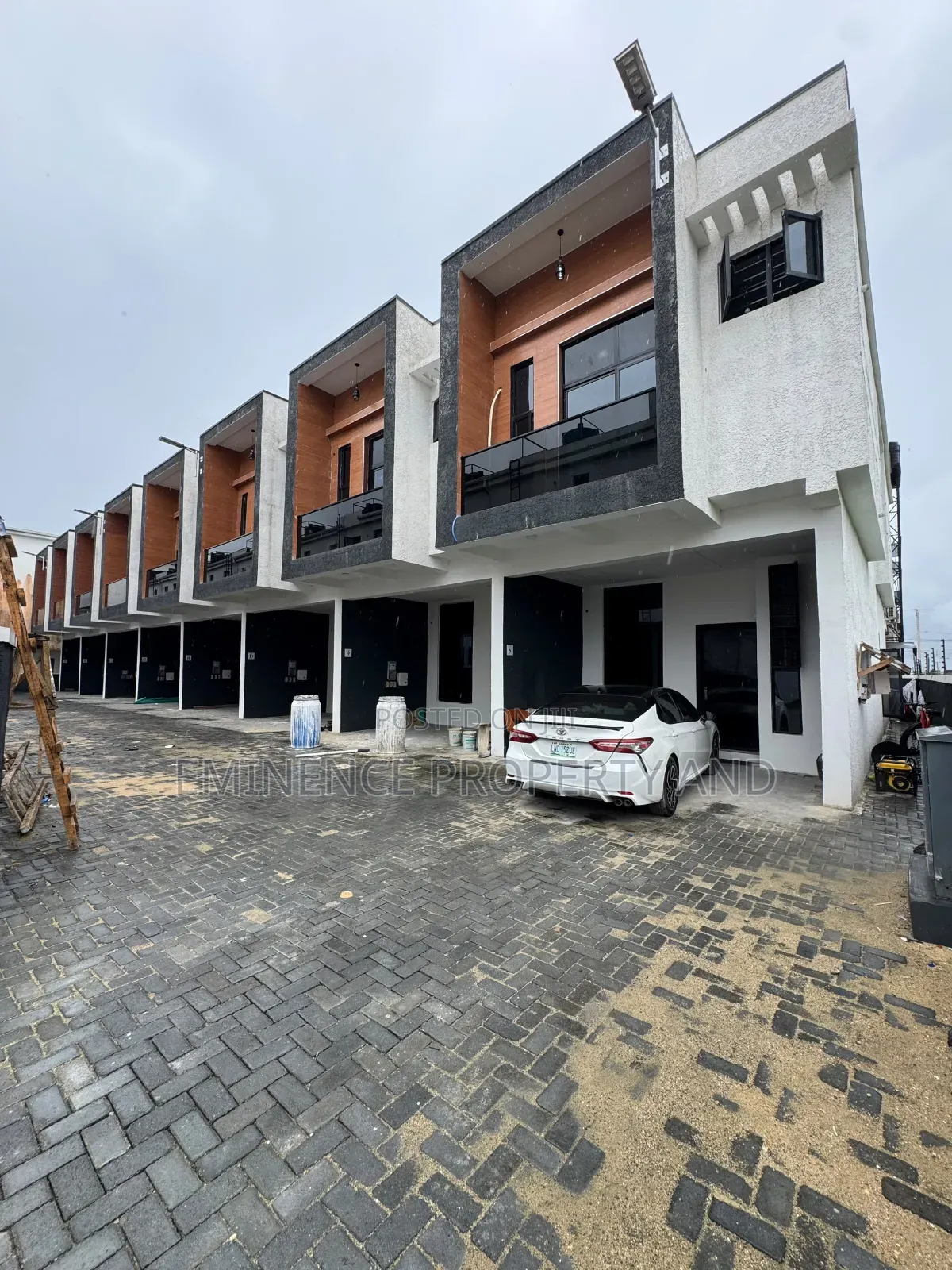 3bdrm Duplex in Off Lekki-Epe Expressway for sale in Off Lekki-Epe Expressway