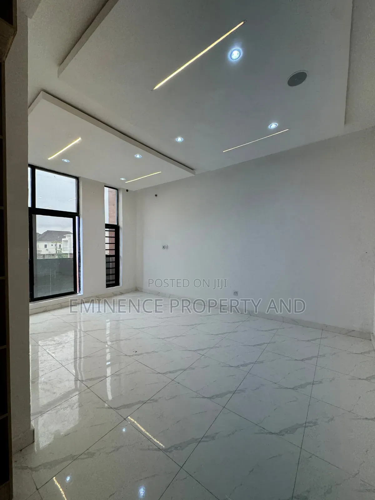 3bdrm Duplex in Off Lekki-Epe Expressway for sale in Off Lekki-Epe Expressway