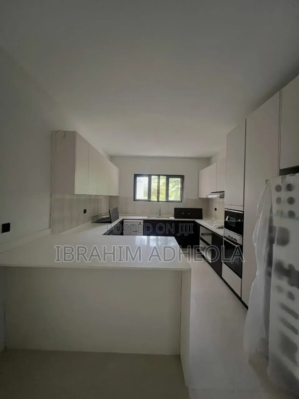4bdrm Duplex in Banana Island for sale in Banana Island