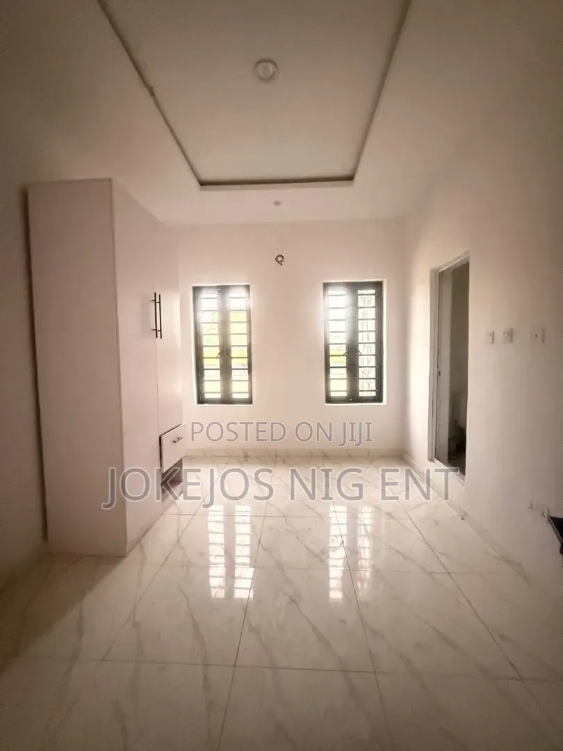 3bdrm Townhouse/Terrace in Mobile Road, VGC / Ajah for sale in VGC / Ajah