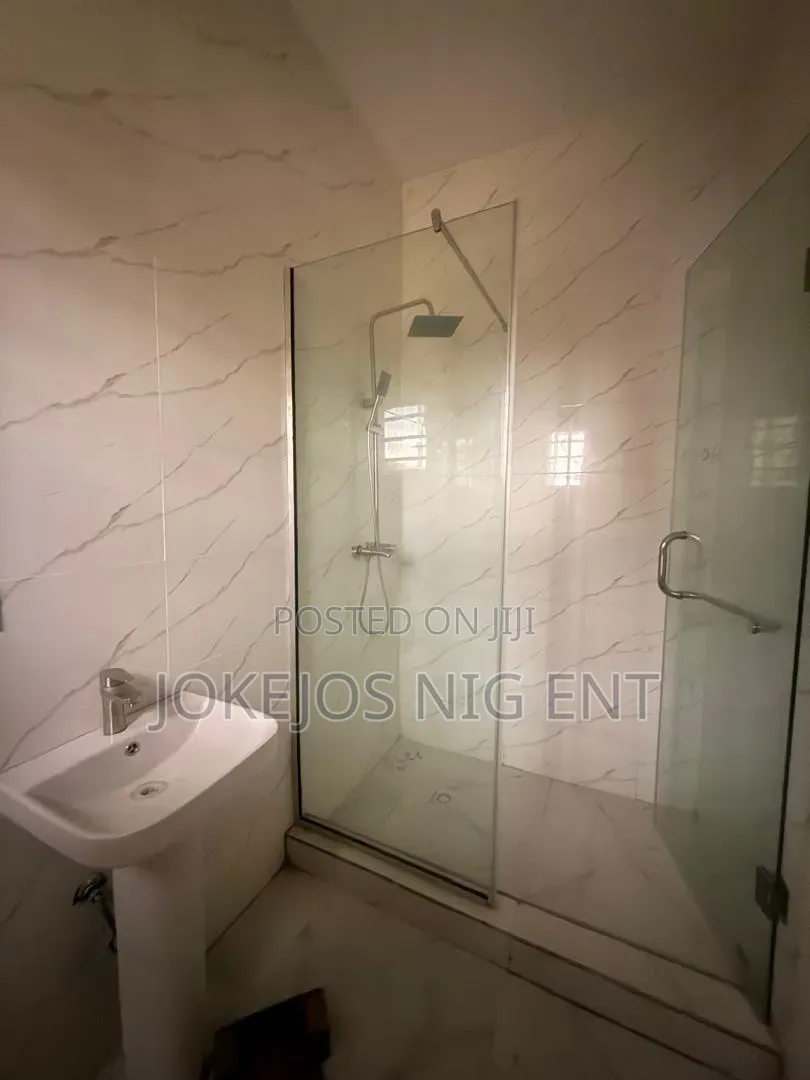 3bdrm Townhouse/Terrace in Mobile Road, VGC / Ajah for sale in VGC / Ajah