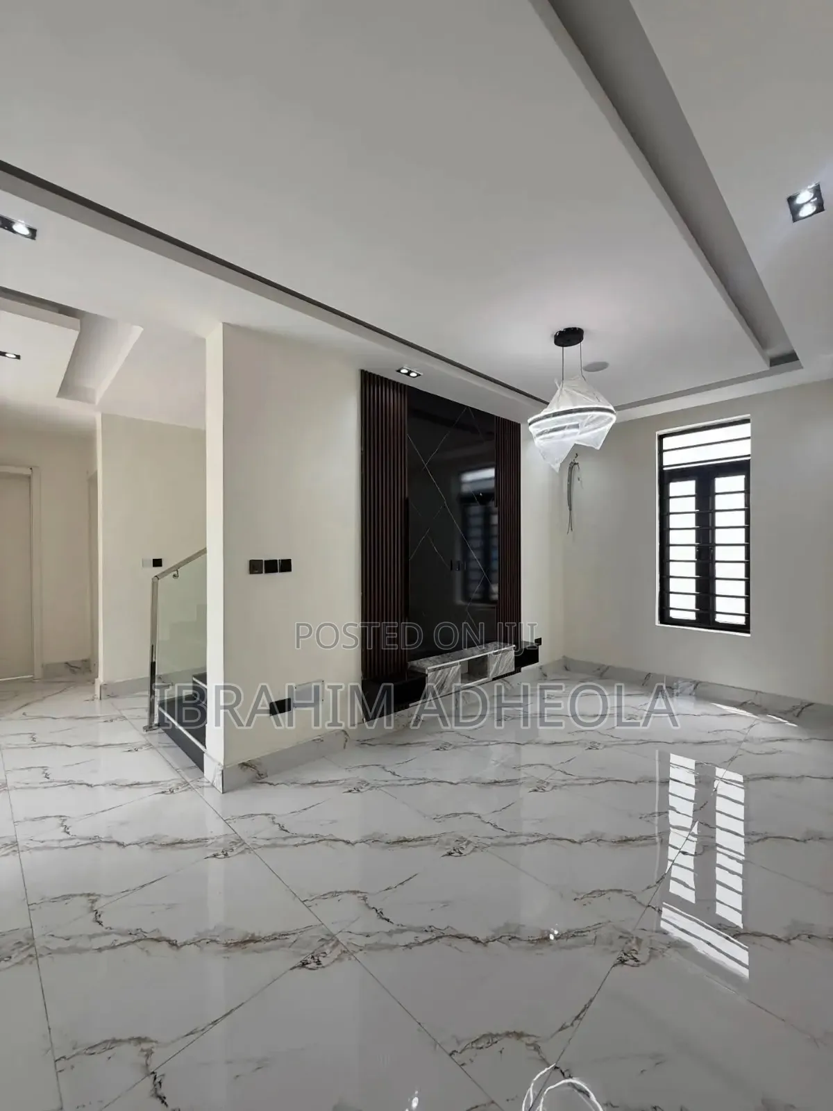 5bdrm Duplex in Lekki Phase1 for sale in Lekki Phase 1