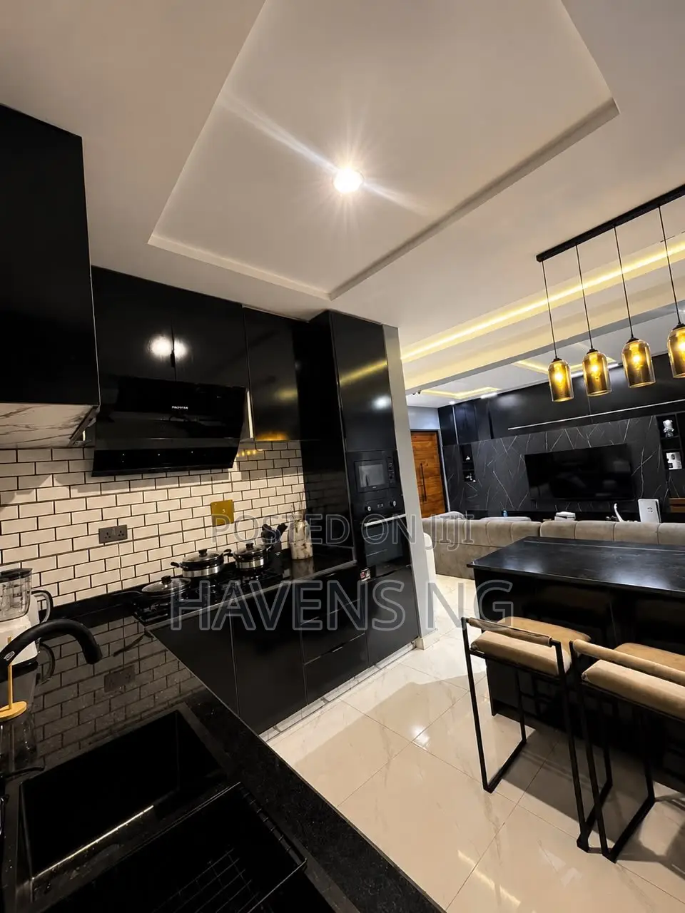2-Bedroom Apartment With Pool, Gym, PS5 Games in Ikate