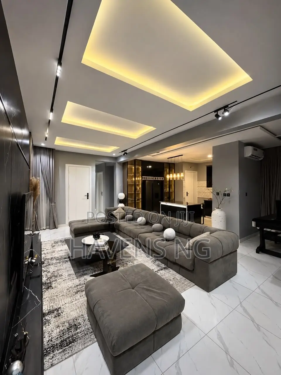 2-Bedroom Apartment With Pool, Gym, PS5 Games in Ikate