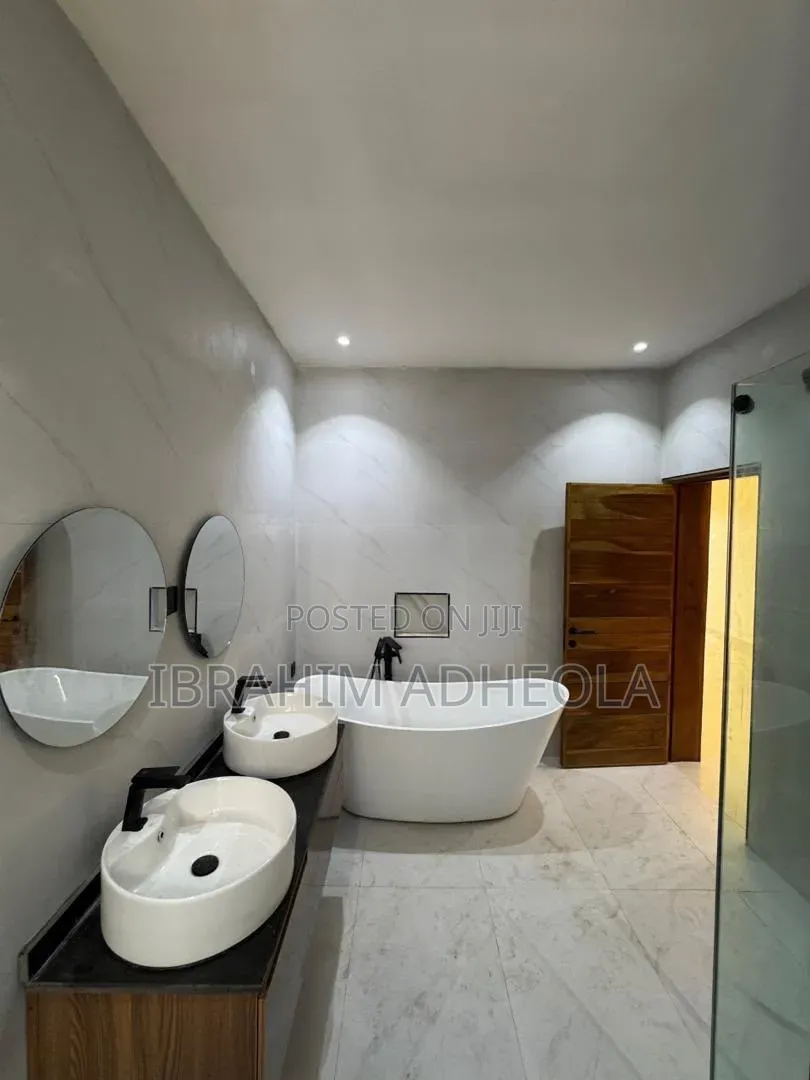 4bdrm Duplex in Punch Estate, Mangoro for sale in Mangoro