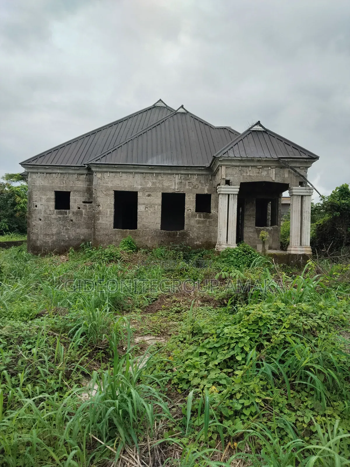 3bdrm Bungalow in Benin Road Abraka, Ethiope East for sale in Ethiope East
