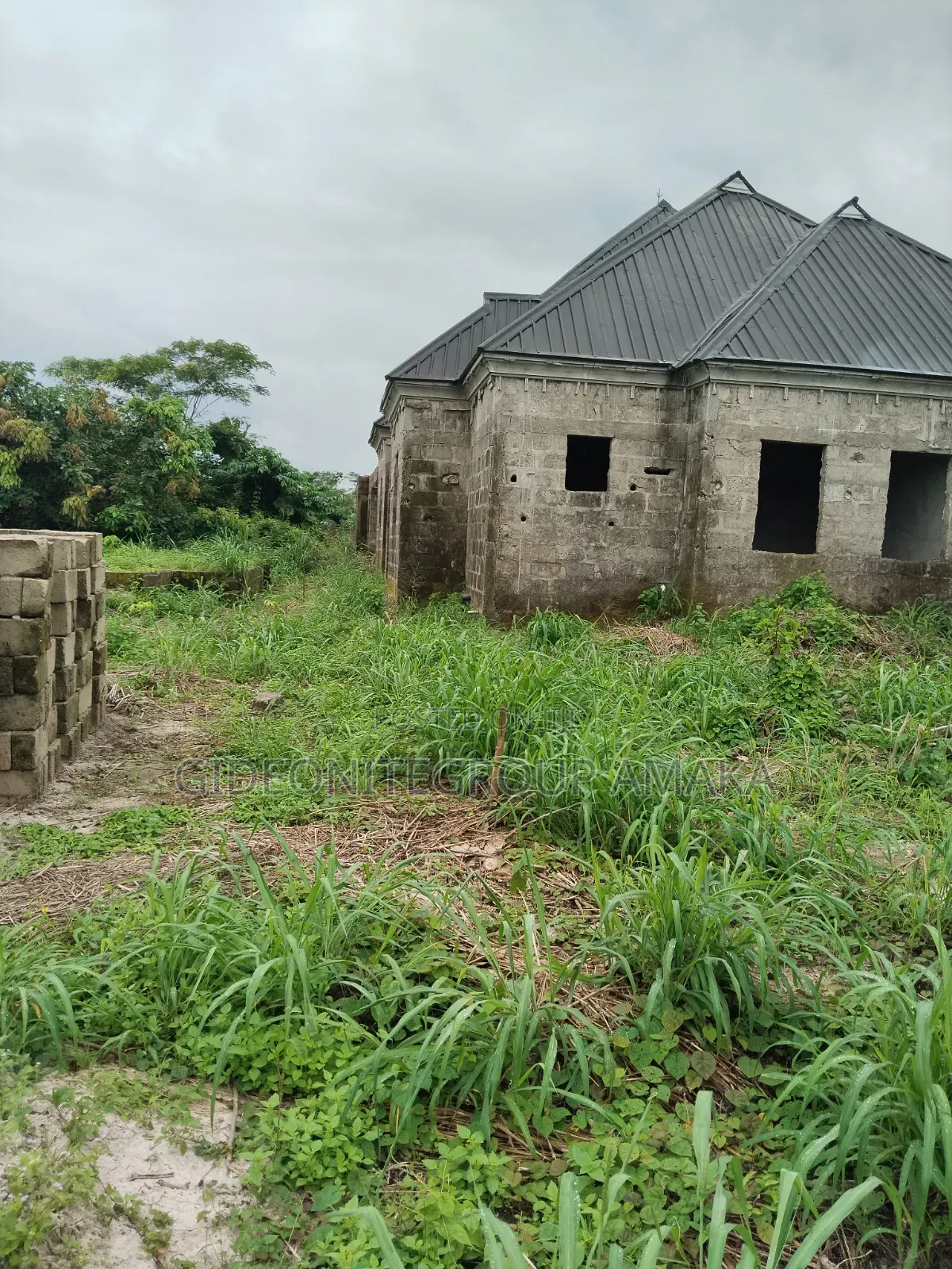 3bdrm Bungalow in Benin Road Abraka, Ethiope East for sale in Ethiope East