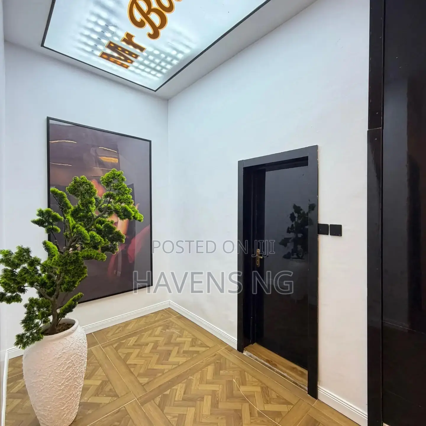 Deluxe 2-Bedroom Apartment With Private Cinema Bathtub in Chevron