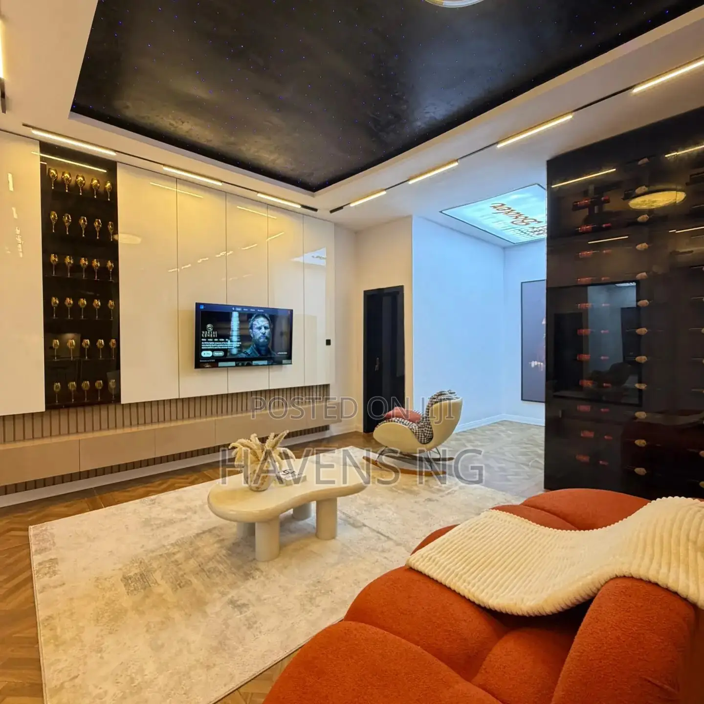 Deluxe 2-Bedroom Apartment With Private Cinema Bathtub in Chevron
