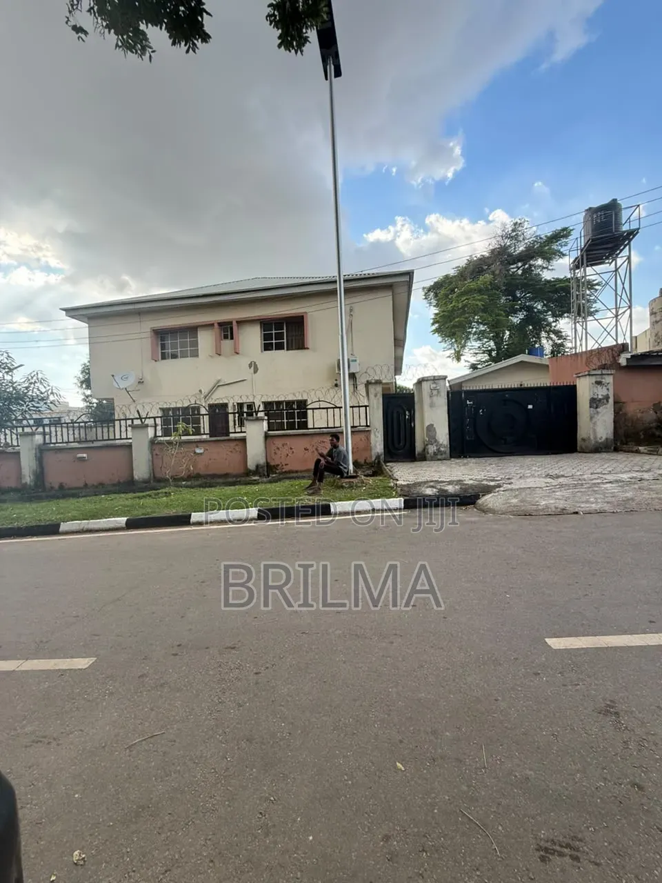 8bdrm Duplex in Zone 6 / Wuse for sale in Zone 6 / Wuse