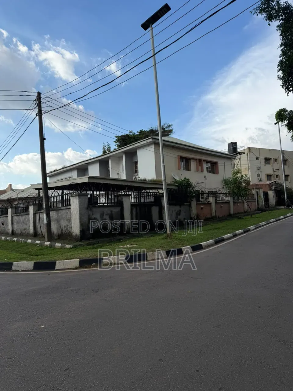 8bdrm Duplex in Zone 6 / Wuse for sale in Zone 6 / Wuse