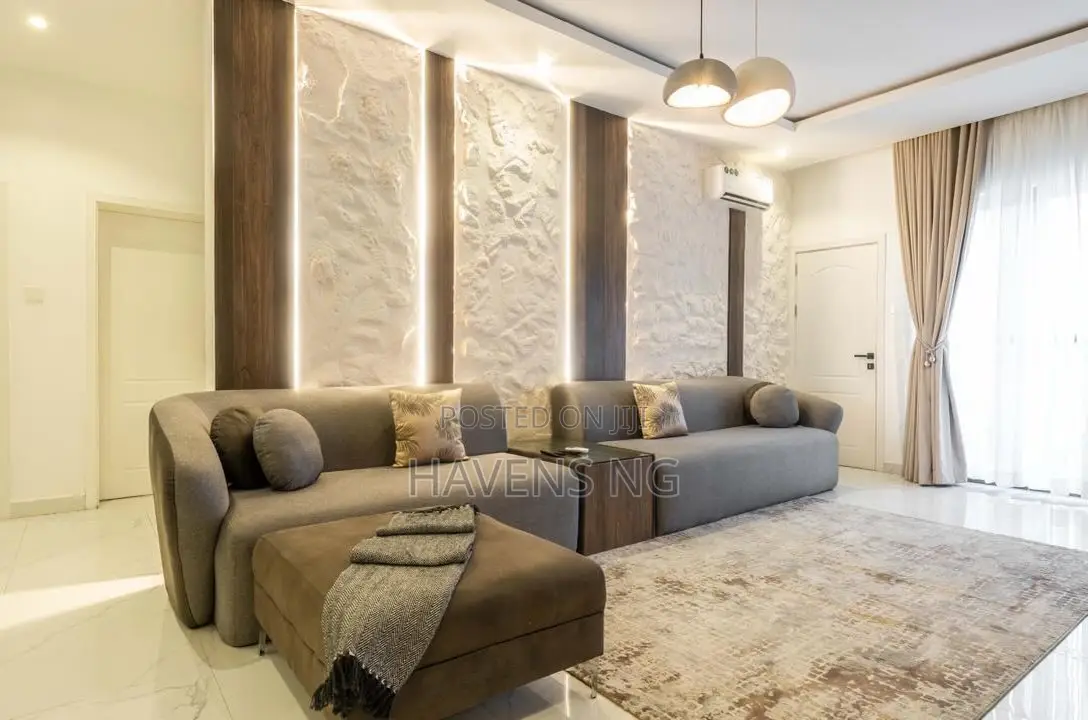 Luxury 2-Bedroom Apartment With Pool Gym in Lekki Phase 1