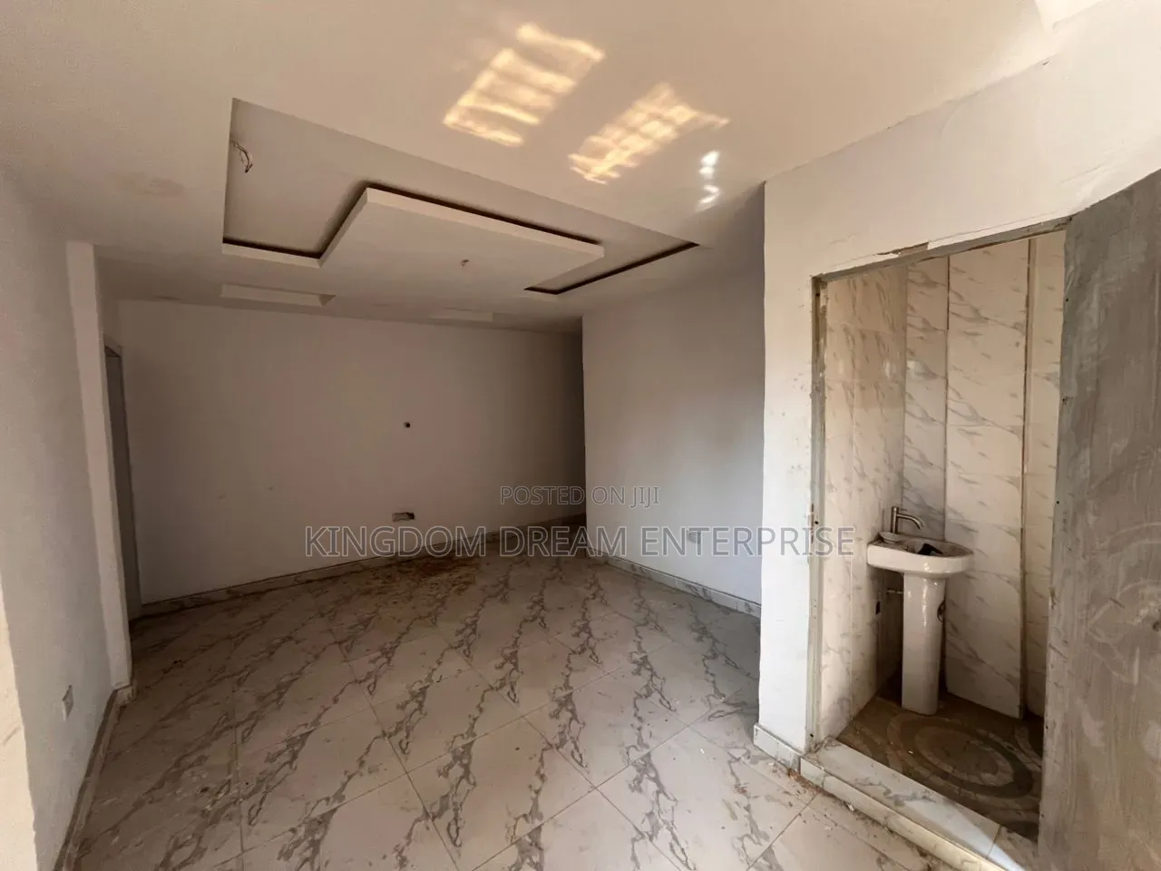 2bdrm Block of Flats in Off Muritala, Alagomeji for rent in Alagomeji