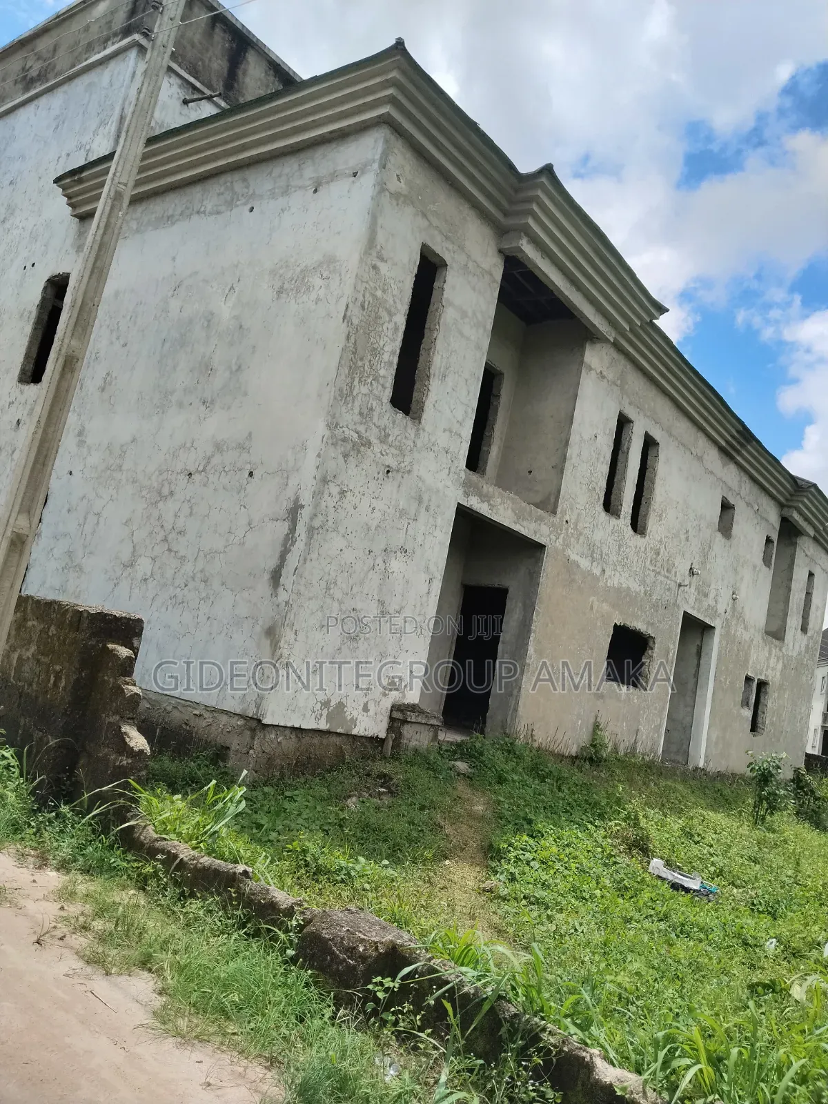 5bdrm Duplex in Nut Road, Ethiope East for sale in Ethiope East
