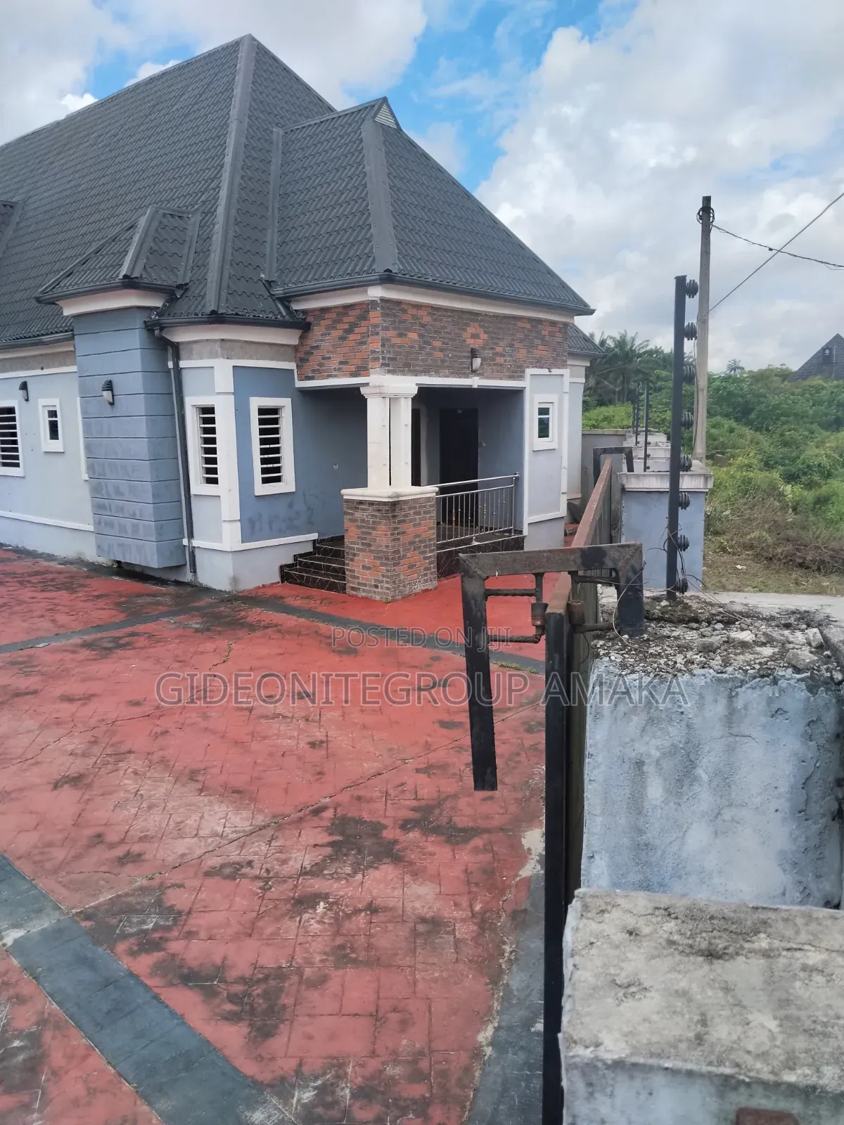 Mini Flat in Back Bz Hotel, Ethiope East for sale in Ethiope East