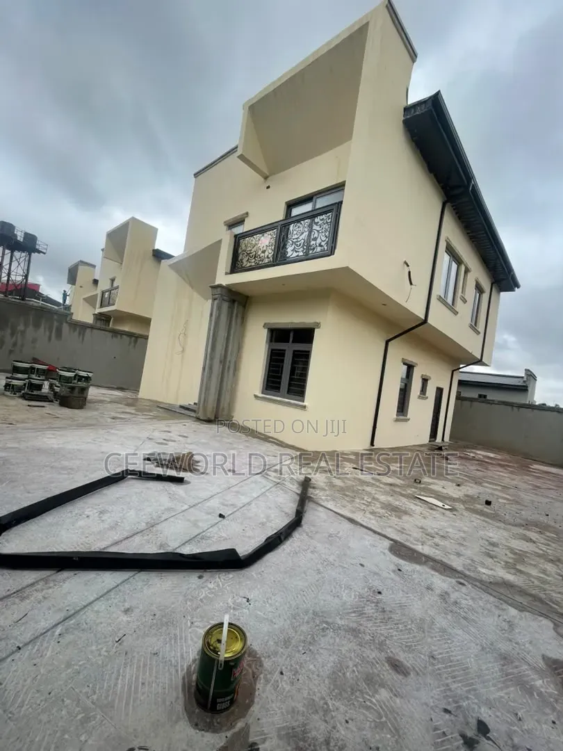 4bdrm Duplex in Jericho Gra for rent in Jericho