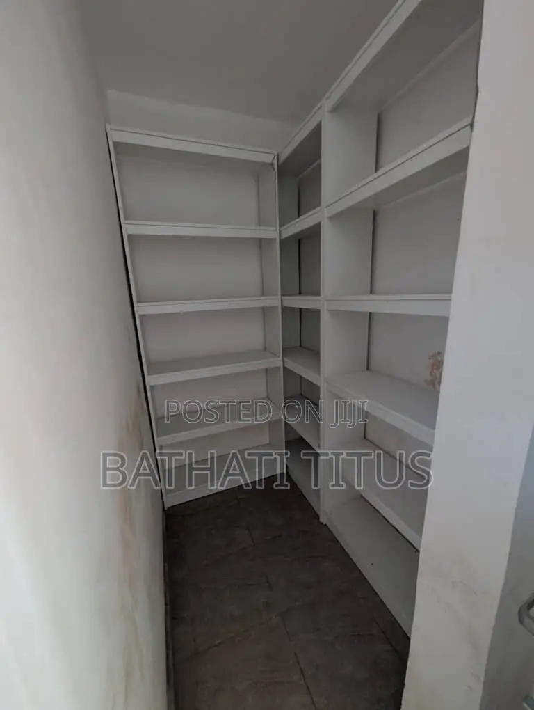 Furnished 3bdrm Block of Flats in Life Camp for sale in Life Camp